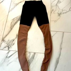 ALO Goddess Leggings Size XS